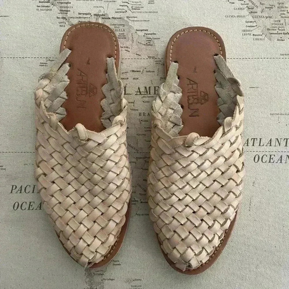 Artesun Other - Artesun Woven Leather Mexican Huarache Mules M7 / W9